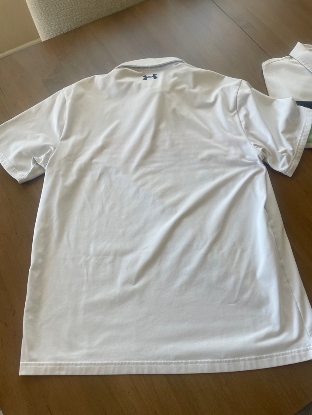 Bundle of 2 Large Under Armour The Playoff Polo white with colored stripes - Picture 3 of 5